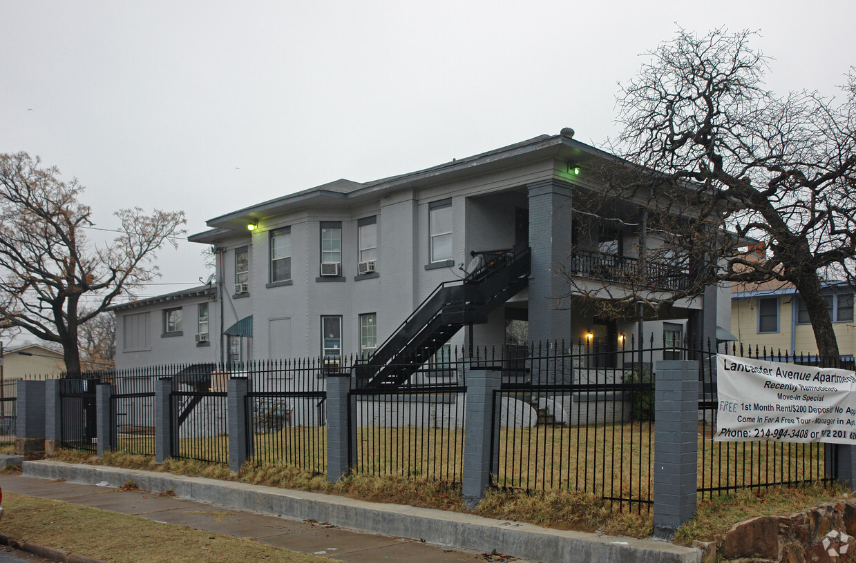 Building Photo - Lancaster Ave Apts