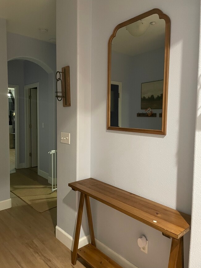 Building Photo - 2554 Valhalla Pl