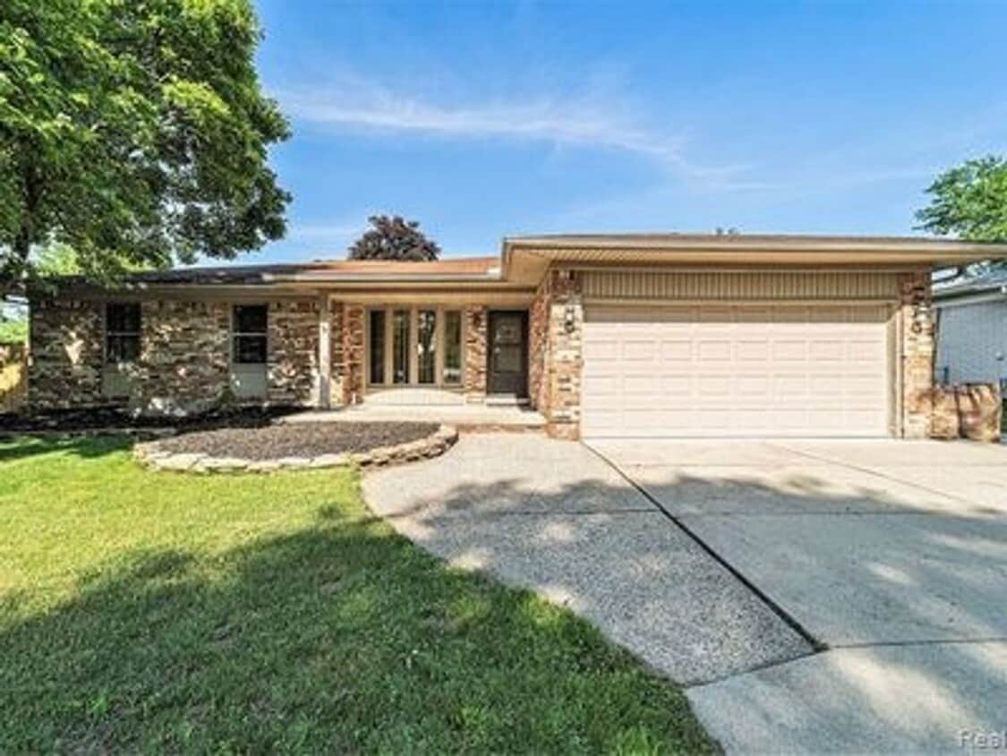 Foto principal - 3537 Millay Dr