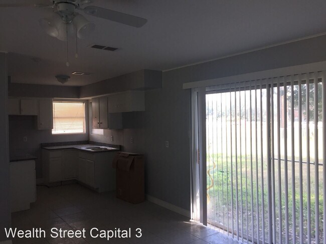 Building Photo - 3 br, 1.5 bath House - 116 Oak St