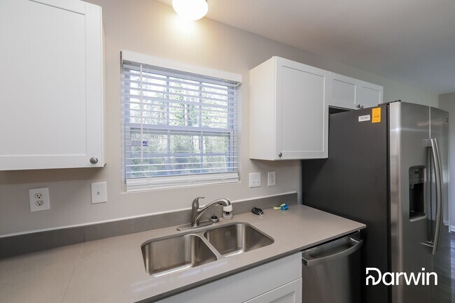 Building Photo - 3409 Durham Ln