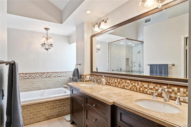 Building Photo - 24709 Cll Altamira