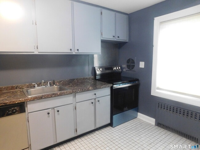 Foto del edificio - 45 Oakview Cir