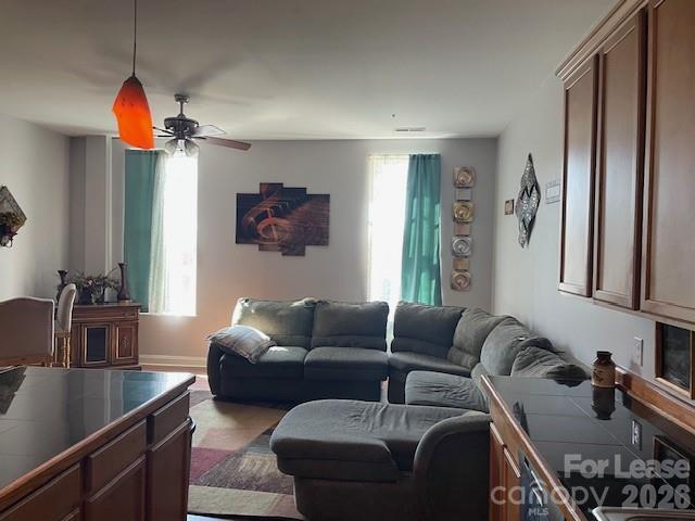 Foto del edificio - 141 W Main Ave