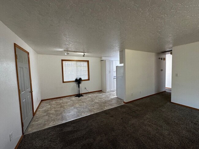 Foto del edificio - 613 36th Ave SE