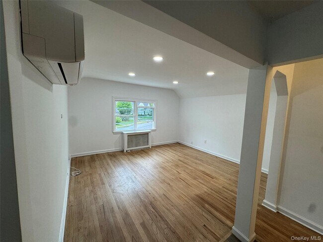 Foto del edificio - 630 Tulip Ave