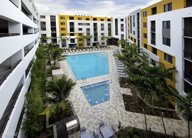 Foto del edificio - 8600 NW 36th St