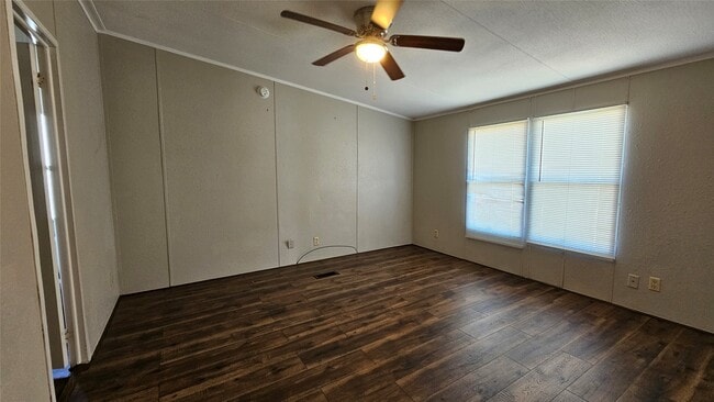 Building Photo - 31219 Wide Oak Cir