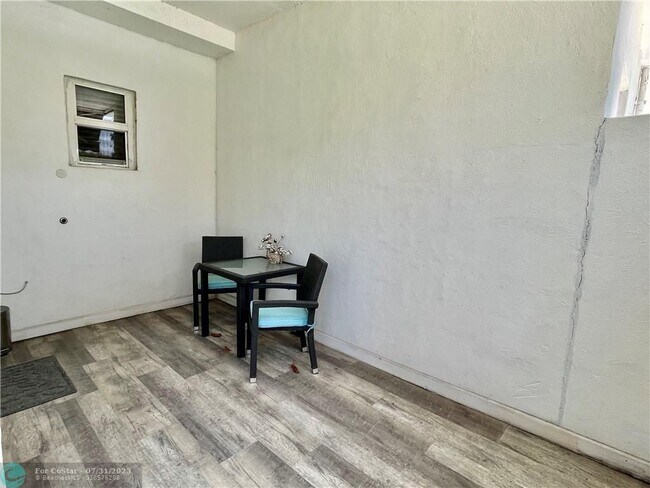 Building Photo - 89 NE 154th St