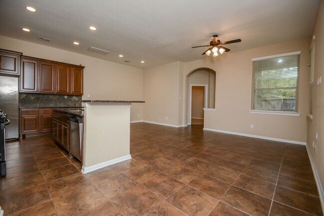 Building Photo - 22 Cheswood Manor Drive