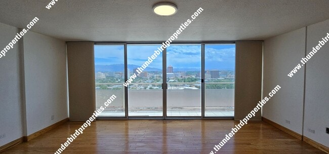 Building Photo - 1331 Park Ave SW