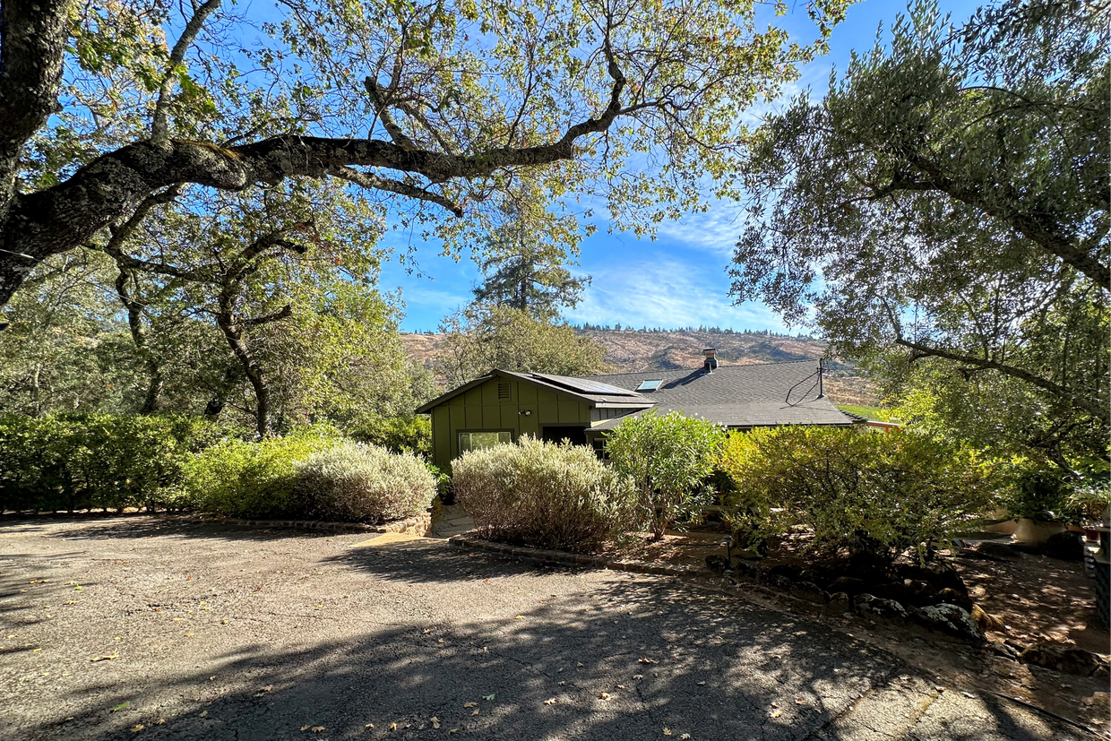 Foto principal - 926 Champion Ln