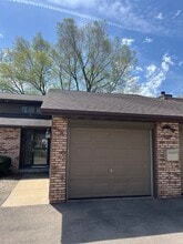 Building Photo - 846 Hemlock Dr