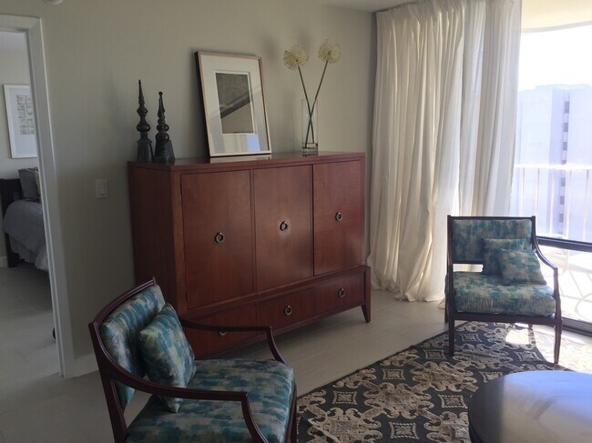 Foto del edificio - 336 Golfview Rd