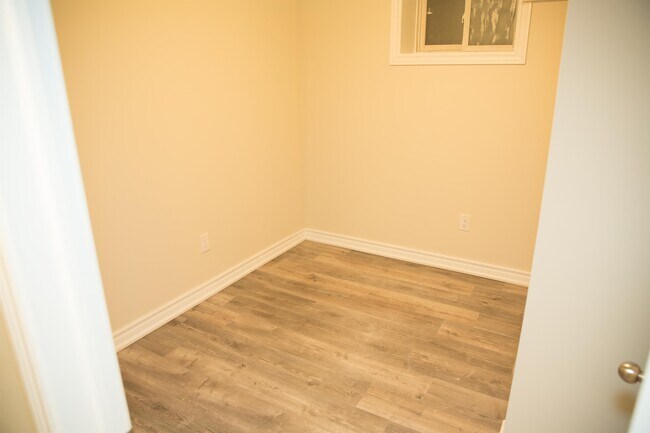 Photo du bâtiment - 50 Laurel Ave