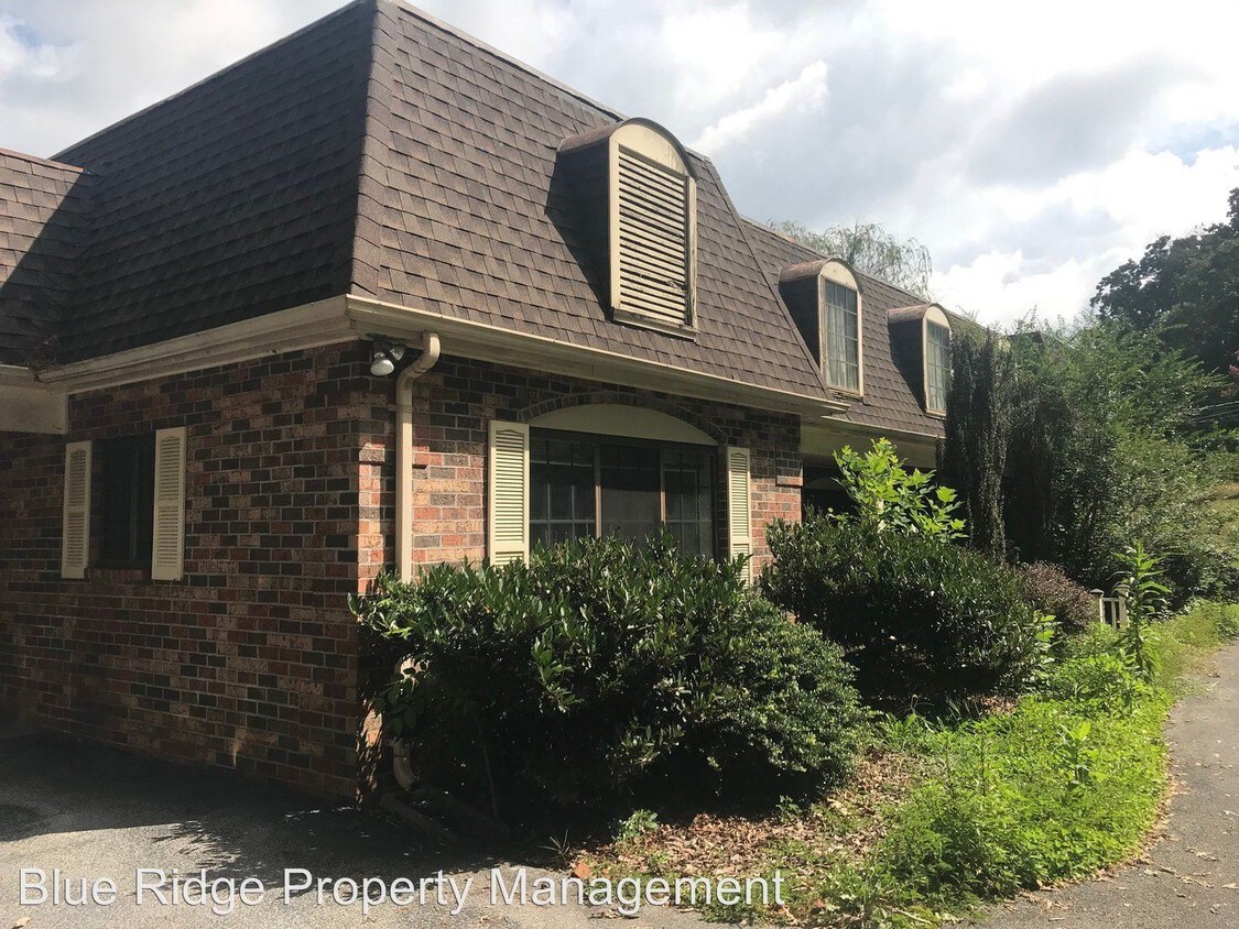 Primary Photo - 3 br, 2 bath House - 325 Bennett Road A