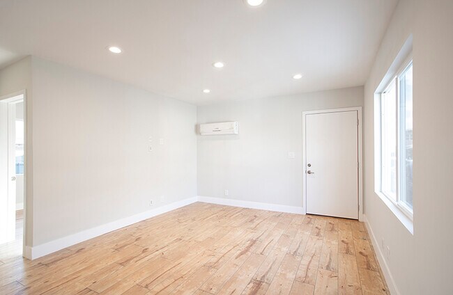 Building Photo - 9238 San Antonio Ave