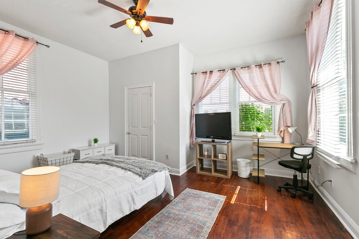 2231 S Carrollton Ave Unit D, New Orleans, LA 70118 Apartment for Rent in New Orleans, LA