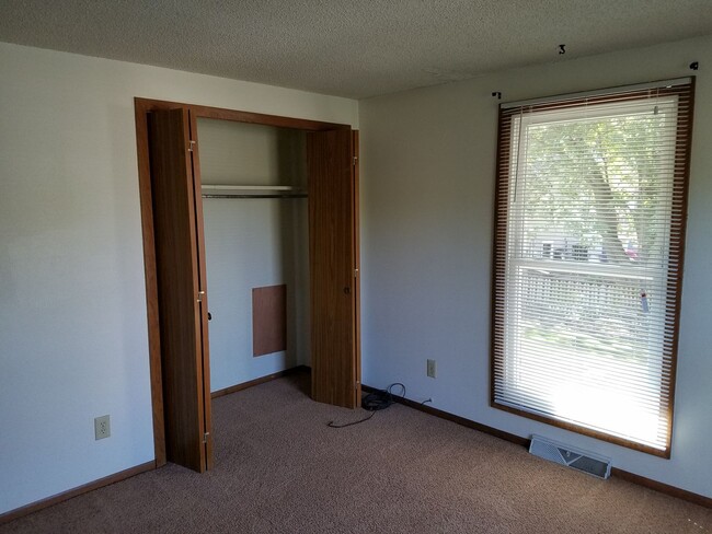 Building Photo - Westgate 205-207