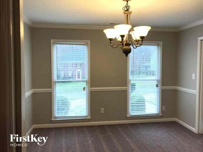 Foto del edificio - 3220 Ivy Creek Rd