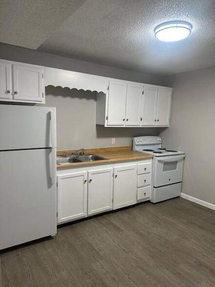 Foto del edificio - 1718 37th St NE