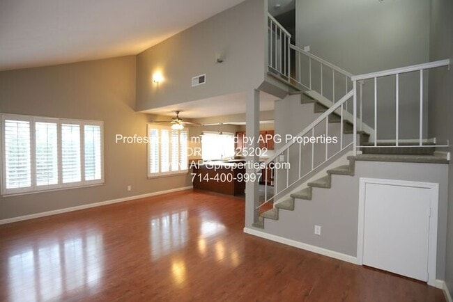 Building Photo - 3 Bedroom / 2.5 Bathroom End Unit Condo wi...