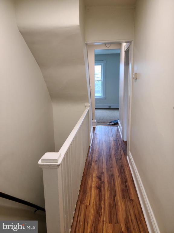 Foto del edificio - 243 W James St
