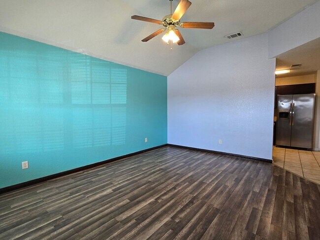 Foto del edificio - 4207 Thunder Creek Dr