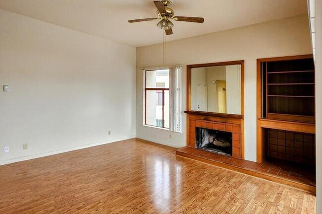 Foto del edificio - "Cozy 1-Bedroom Condo in Prime Salinas Loc...