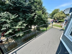 Building Photo - 499 West Ave