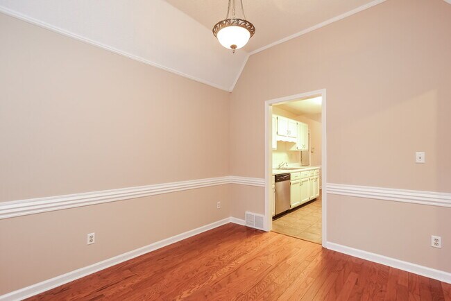Building Photo - 7576 Dexter Run Cir
