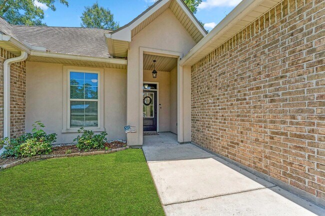 Foto del edificio - Beautiful home in Berkshire Subdivision....