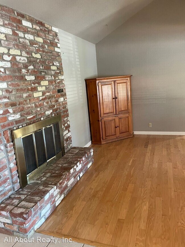 Building Photo - 3 br, 2 bath House - 3635 MOUNTAIN VIEW DRIVE