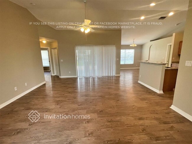 Building Photo - 319 SW 19th Terrace