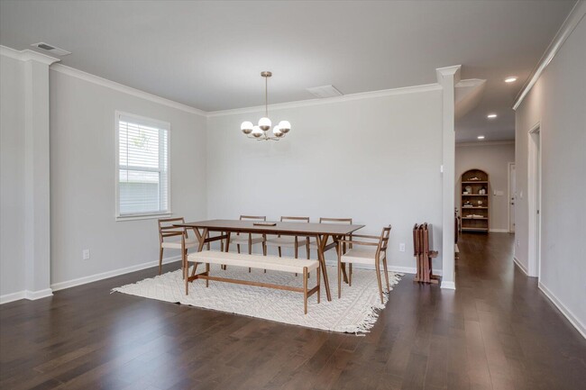 Building Photo - 1316 Weedon Dr