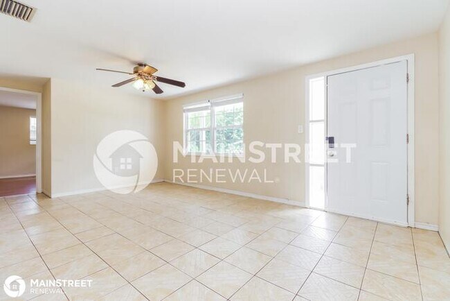 Foto del edificio - 4935 Colonnade Ave, Holiday, FL 34690