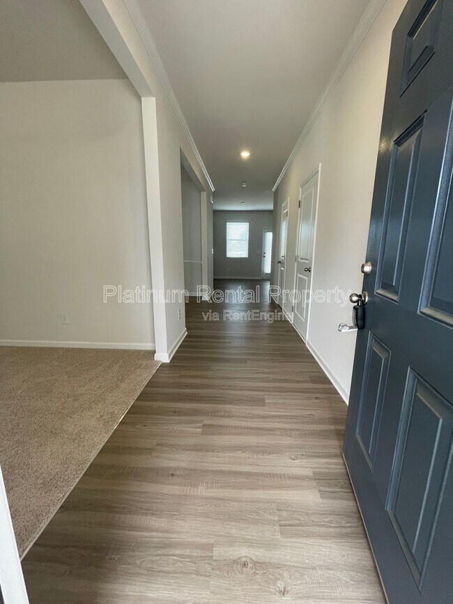 Foto del edificio - 74 Hampton Rdge Wy