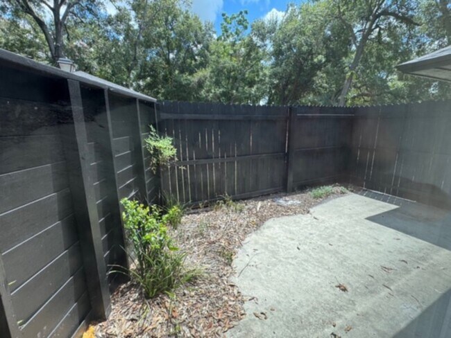 Foto del edificio - Fully Remodeled 2 Bedroom w/ Lawn Care &am...