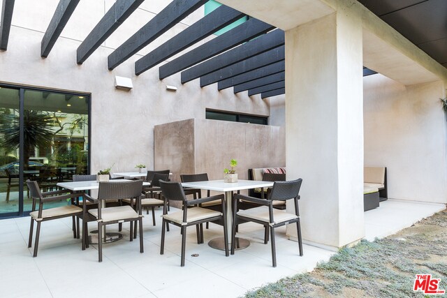 Foto del edificio - 432 N Oakhurst Dr