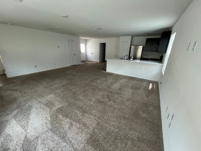 Building Photo - New build 4bed, 2.5 bath