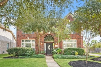 Building Photo - 18910 Rustling Ridge Dr