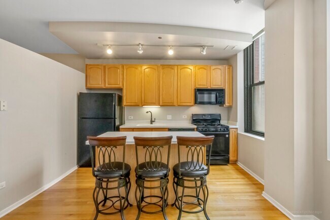 Foto del edificio - 208 W Washington St