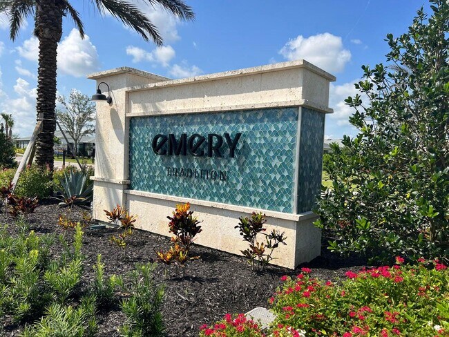 Foto del edificio - 12800 SW Eleanor Dr
