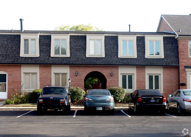 Building Photo - Canterbury Condominiums