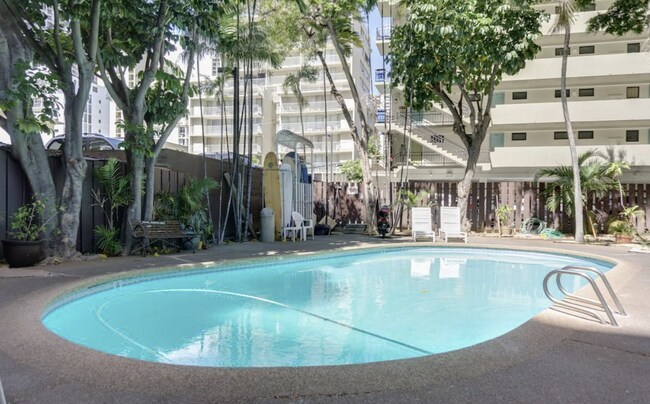 Foto del edificio - 134 Kapahulu Ave
