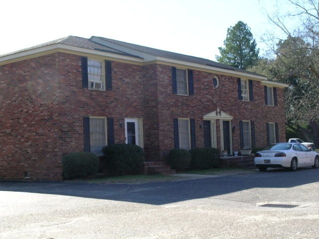 Primary Photo - 120 Engleside St