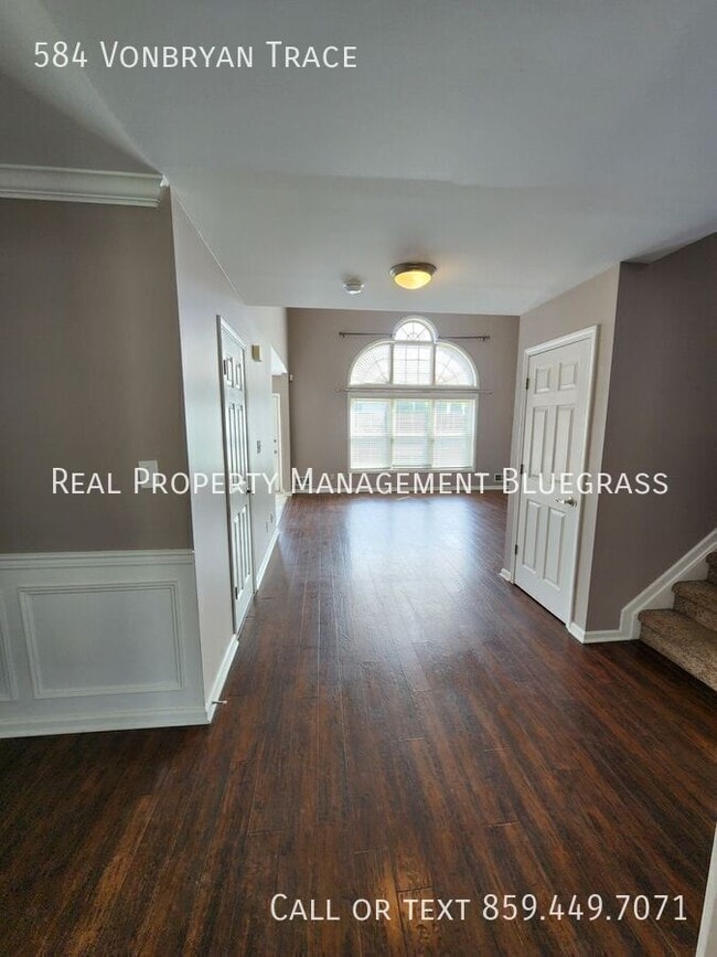 Photo - 584 Vonbryan Trace House