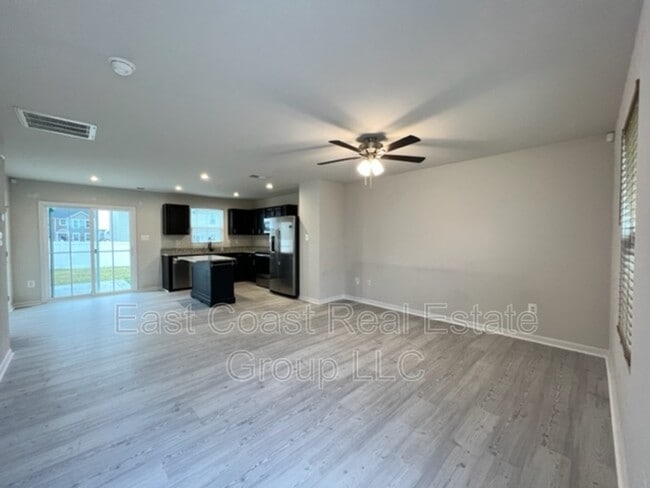 Building Photo - 216 Salida Trl