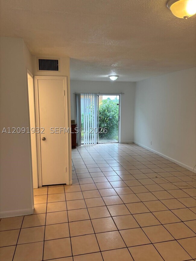 Building Photo - 2510 NW 52nd Ave