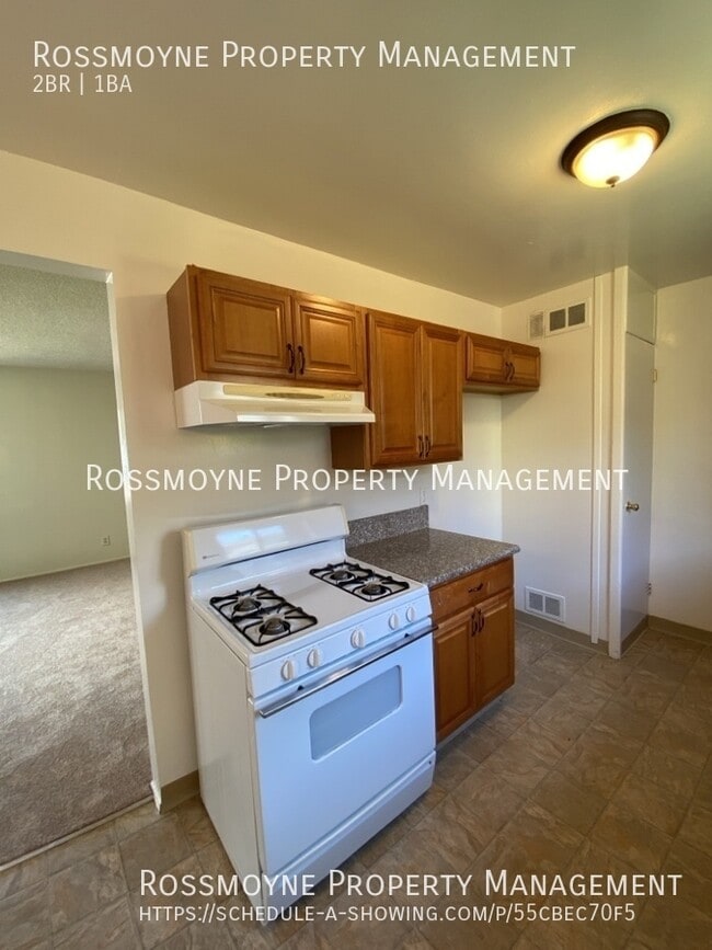 Foto del edificio - 2 Bedroom 1 Bath Downstairs Unit Near Stud...